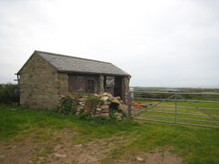 Stables on Knave Go By Hill - geograph.org.uk - 1497468.jpg