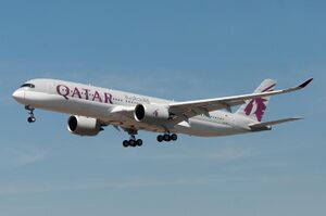 Qatar Airways A350-941 (A7-ALA) landing at Frankfurt Airport.jpg