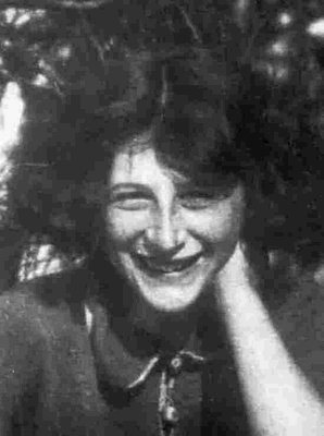 File:Simone Weil 1922.jpg