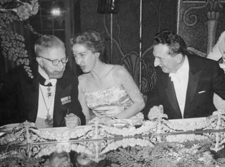 File:Gustaf VI Adolf and Alexander Prokhorov 1964.jpg