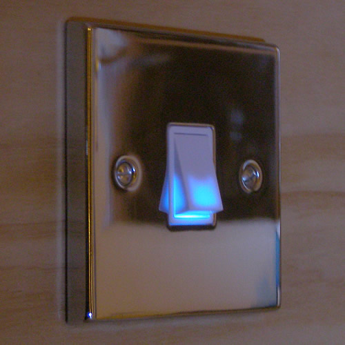 File:Illuminated light switch.jpg