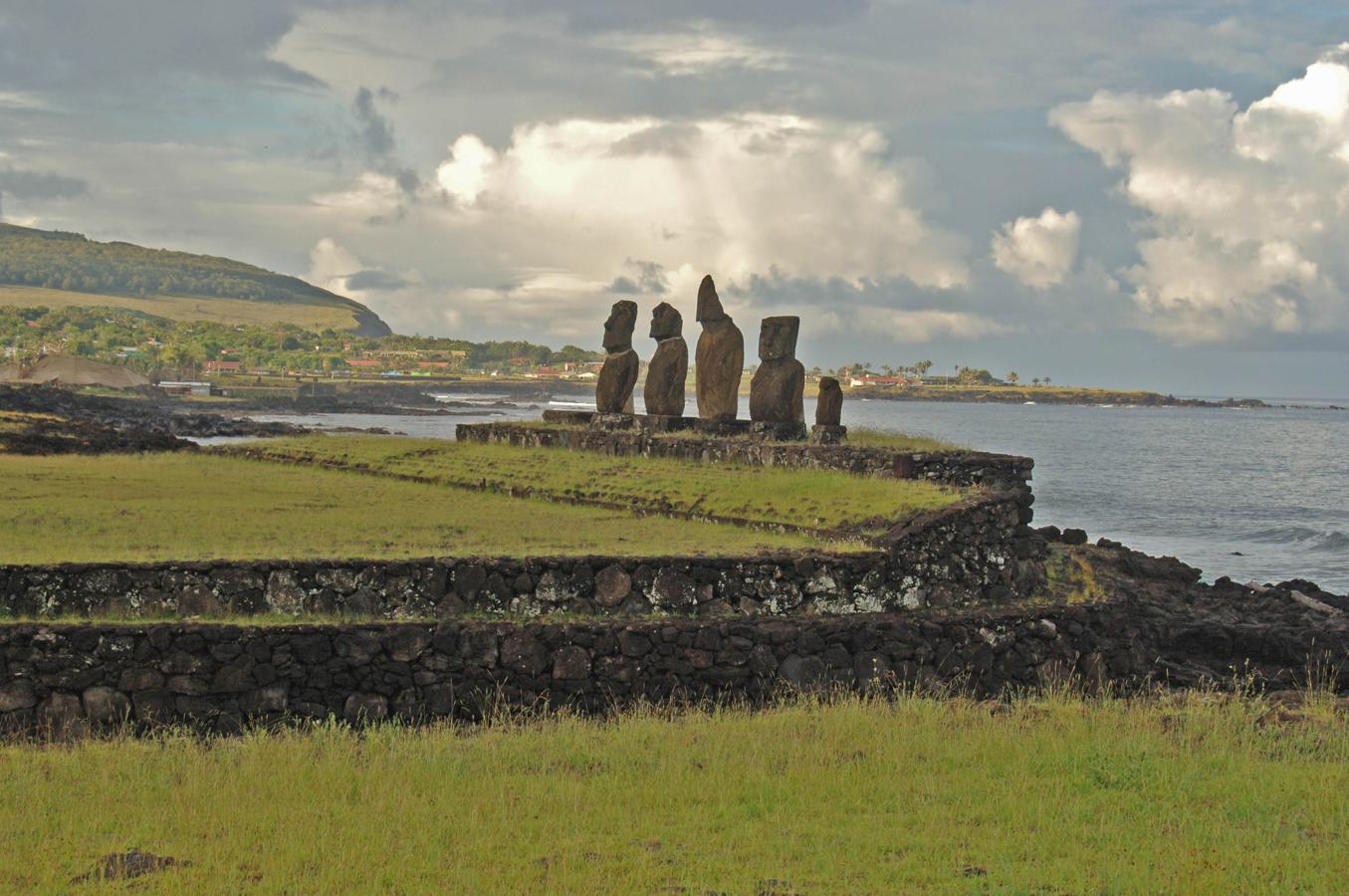 File:AHU TAHAI, EASTER ISLAND.jpg - HandWiki