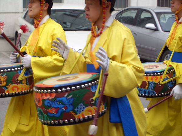 File:Seoul-traditional.parade-01.jpg