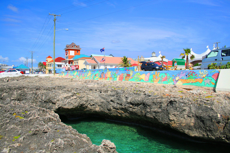 File:Waterfront, George Town, Grand Cayman.jpg