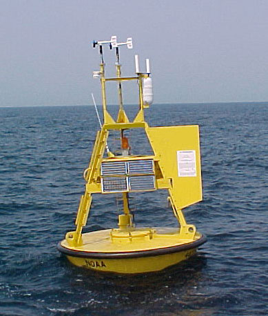 File:NOAA-NDBC-discus-buoy.jpg