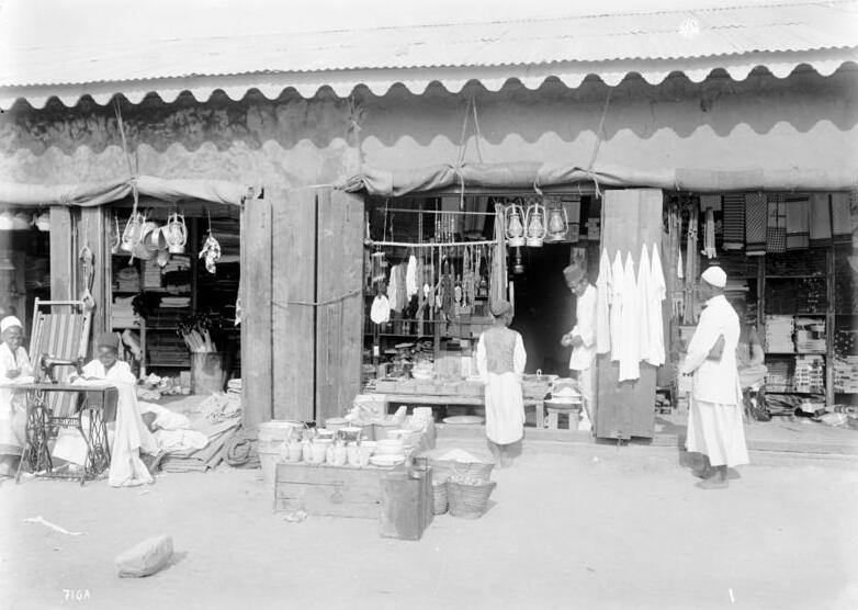 File:Bundesarchiv Bild 105-DOA0716, Deutsch-Ostafrika, Tabora, Inderläden.jpg
