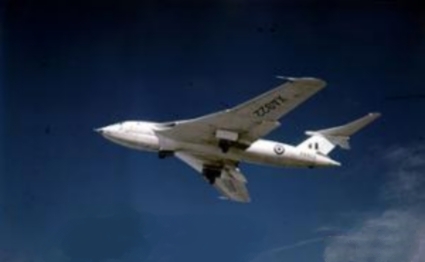 File:Handley Page Victor B.1 in flight c1957.jpg
