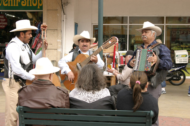 File:Tijuana-performers.jpg