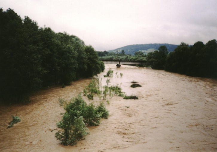 File:Skawa River, Poland, flood 2001.jpg