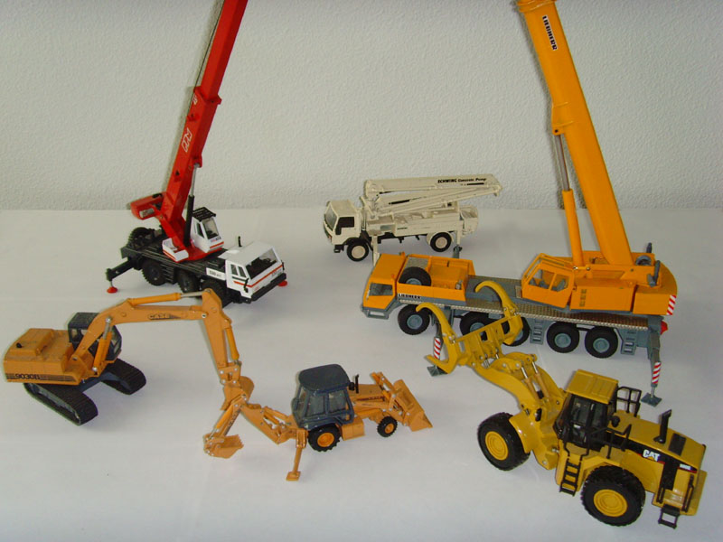 File:Model construction vehicles 1 50 scale.jpg