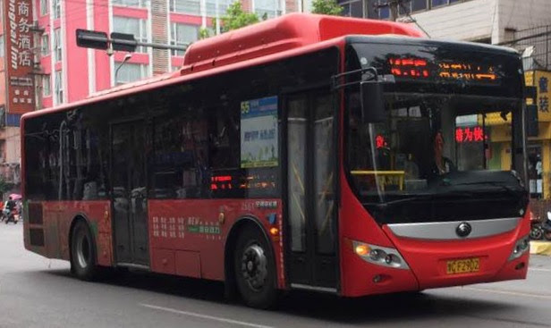 File:Yutong Bus in Henan, China.jpg