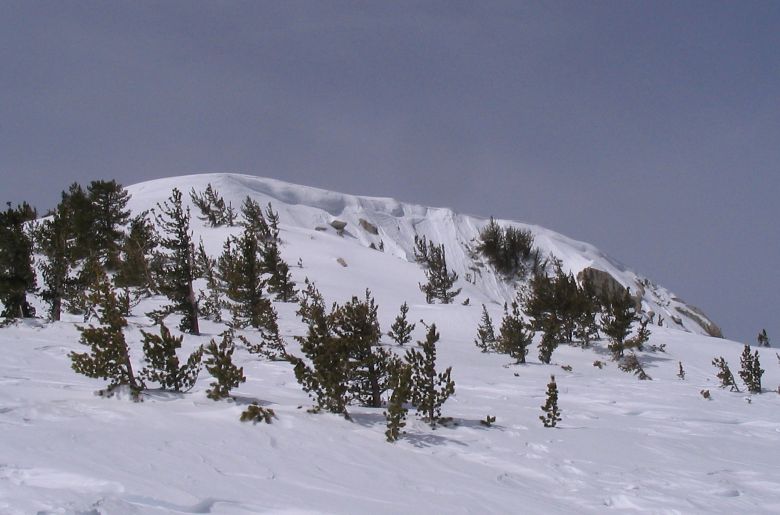 File:Snow cornice on San Jacinto Peak.jpg