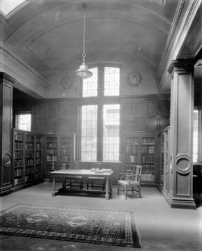 File:Osler Library interior 1925.gif
