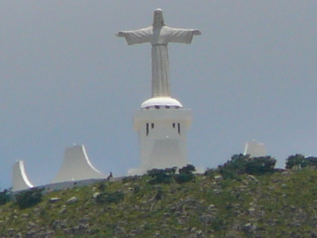 File:Cristo Rei Lubango (cropped).jpg