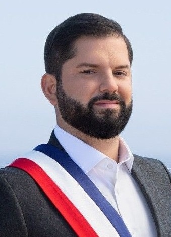 File:Retrato Oficial Presidente Boric Font (cropped).jpg