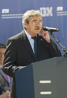 File:Georg Bednorz speaking at the groundbreaking of the new IBM and ETH Zurich Nanotech Exploratory Technology Lab.jpg