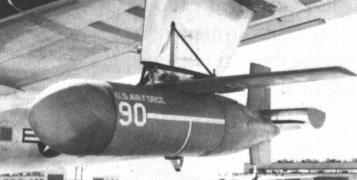 File:XGAM-71 Buck Duck decoy missile on B-29 mothership launch pylon.jpg