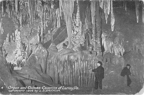 File:Organ and Chimes - Caverns of Luray Va 1906 postcard.png