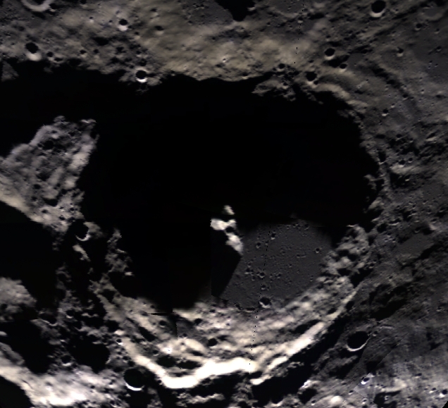 File:Amundsen crater color albedo.jpg