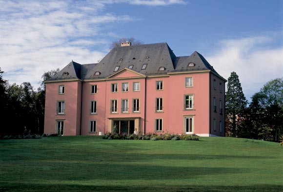 File:Campus Villa-Barton, Institut de hautes études internationales et du développement (Genève).jpg