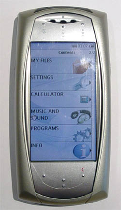 Image Source: https://www.coolsmartphone.com/2003/12/11/myorigo-motion-phone/?hcb=1