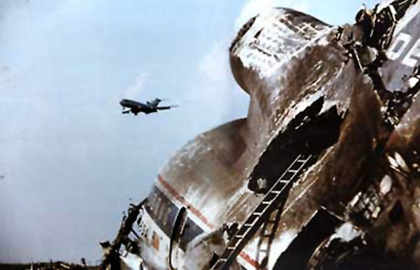 File:Delta 191 wreckage.jpg