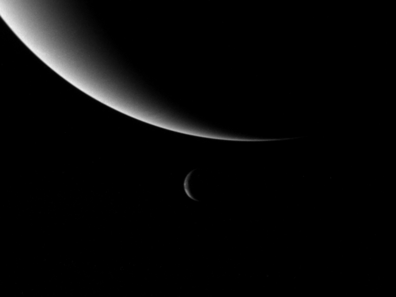 File:Voyager 2 Neptune and Triton.jpg