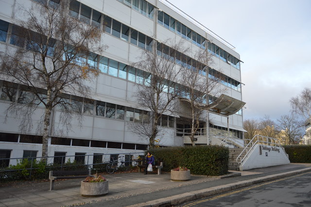 File:Babbage Building, University of Plymouth (Pre-renovations).jpg