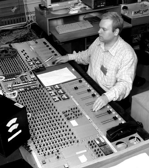File:Engineer at audio console at Danish Broadcasting Corporation.png