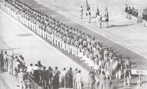 File:Indian athletes at the First Asiad.png