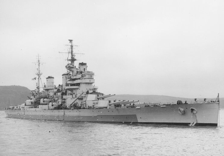 File:HMS Anson (79) at Devonport, March 1945.jpg