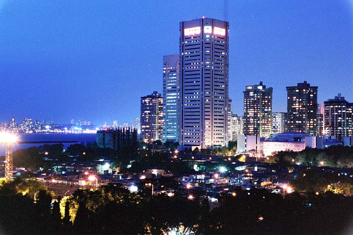 File:Mumbai night skyline.jpg