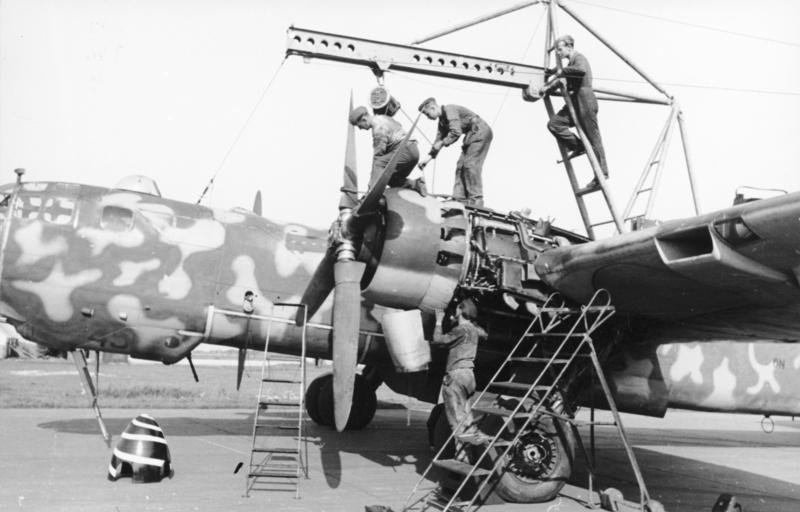 File:Bundesarchiv Bild 101I-676-7972A-14, Flugzeug Heinkel He 177.jpg