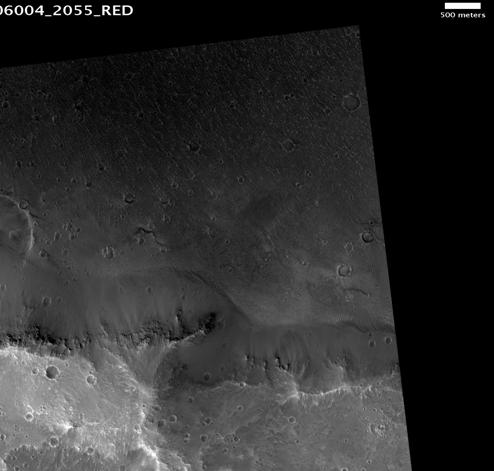 File:Kipini Crater.JPG