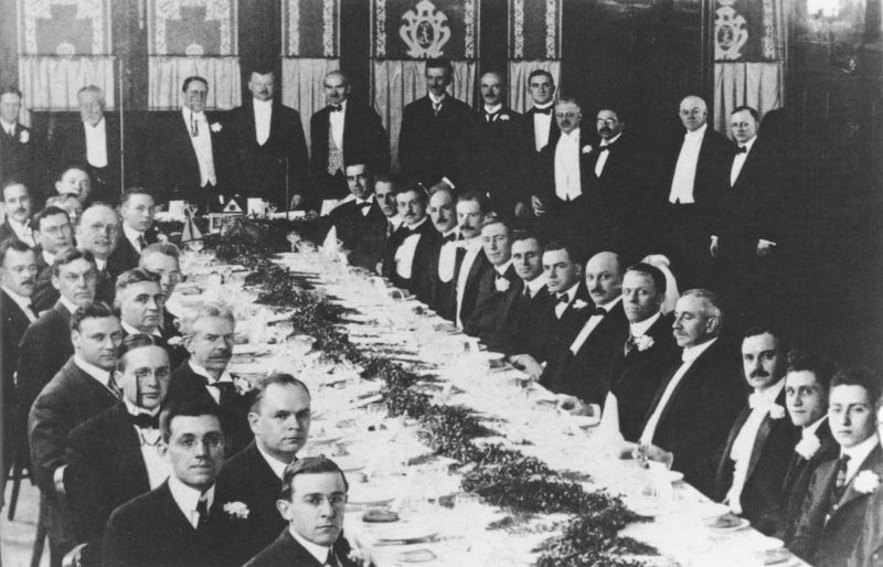 File:Second banquet meeting of the Institute of Radio Engineers.jpg
