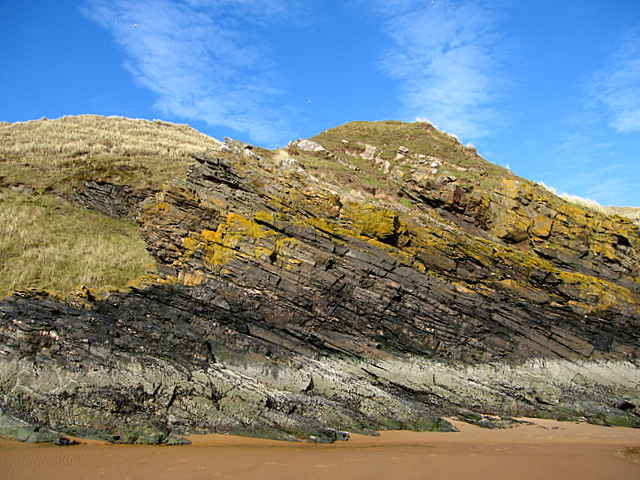 File:Tilted rock strata, Hackley Bay Beach - geograph.org.uk - 375549.jpg