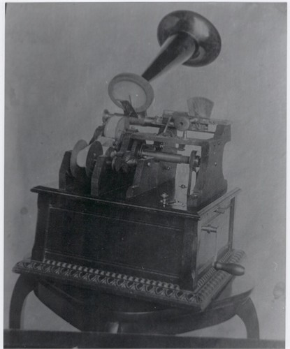 File:Prototype of the Goodale Tape Recorder.jpg