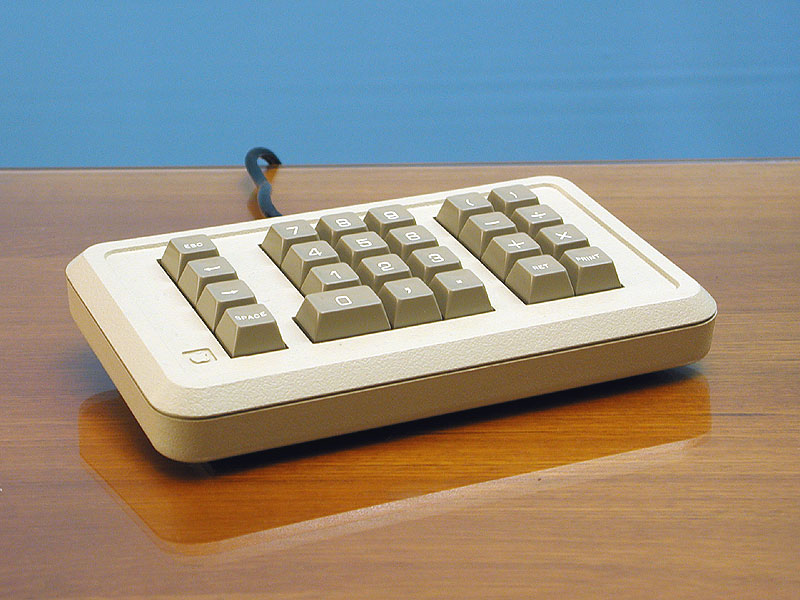 File:Apple Numeric Keypad IIe.jpg