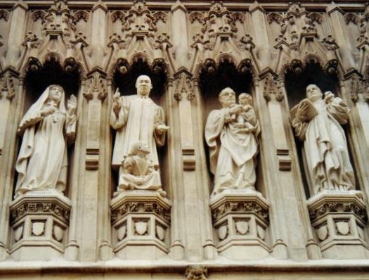 File:Westminster Abbey C20th martyrs.jpg