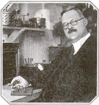 File:Greenleaf Whittier Pickard in his Boston laboratory.PNG