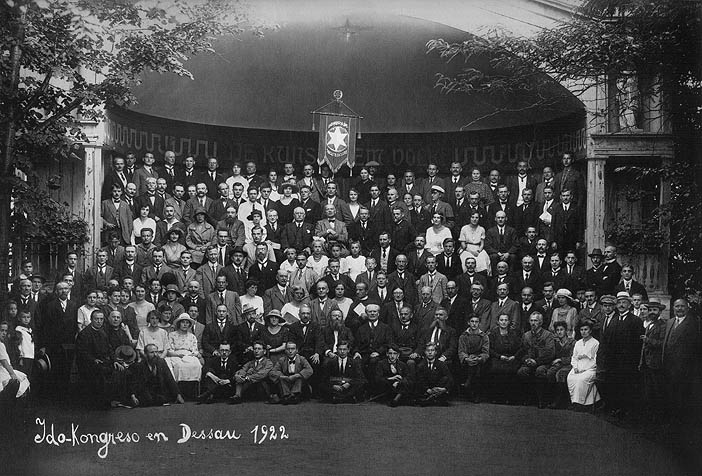 File:Ido Kongreso en Dessau 1922.jpg