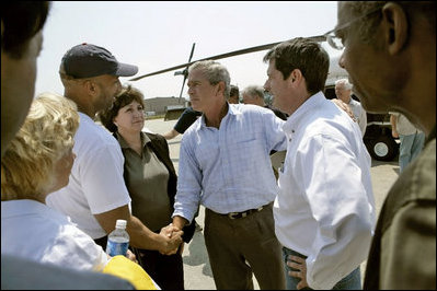 File:Bush meets Louisiana politicians after Katrina.jpg
