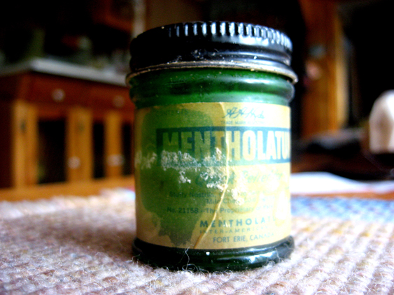 File:Old bottle of Mentholatum.JPG