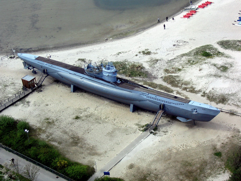 File:U-995 Marineehrenmal Laboe.jpg