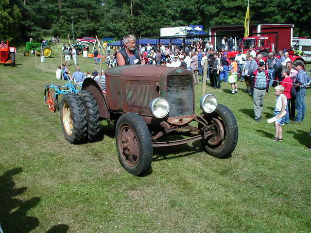File:Ford epa tractor.jpg