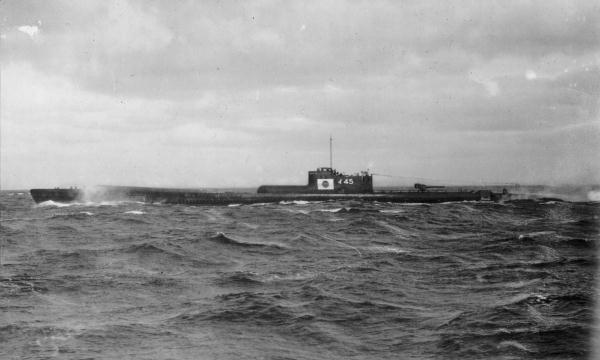 File:Japanese submarine I-45 in 1943.jpg