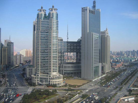 File:Pudong district roads traffic skyscrapers, Shanghai.JPG