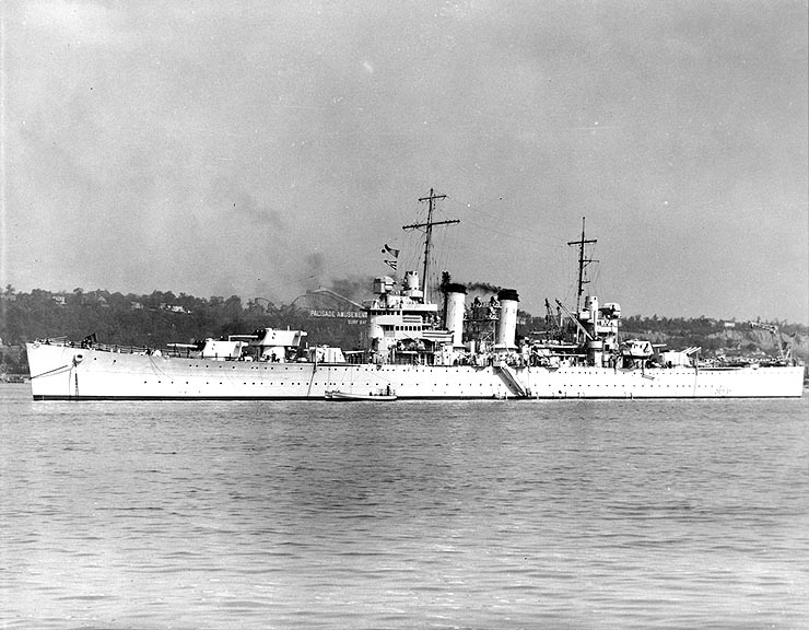 File:USS Brooklyn (CL-40) in the Hudson River, in 1939 (80-G-1023215).jpg