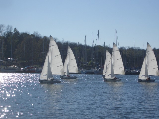 File:Vanderbilt Sailing Club Homecoming Regatta.jpg