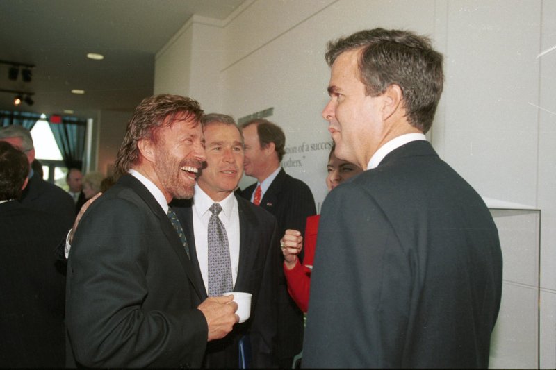 File:George W. Bush and Chuck Norris.jpg